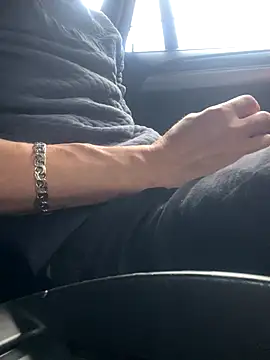 Snapshot of bmwe71 chatting on 16, 9, 2025 bmwe71 online show from 16, 9, 2025