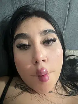 Snapshot of Sophie_Dreamss chatting on 21, 4, 2026 Sophie Dreamss online show from 21, 4, 2026