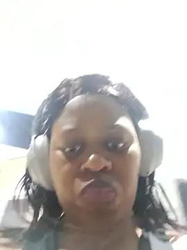 Snapshot of trickyOne chatting on 27, 9, 2025 trickyOne online show from 27, 9, 2025