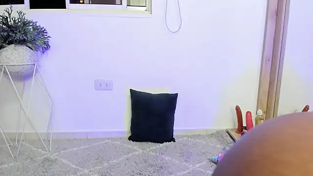 Snapshot of coral15_ chatting on 26, 10, 2025 coral15 online show from 26, 10, 2025