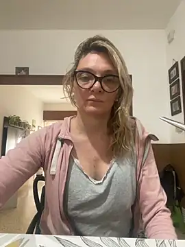 Snapshot of na1801 chatting on 7, 11, 2025 na1801 online show from 7, 11, 2025