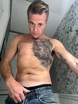 DILFiGuess11 online show from 23, 9, 2025