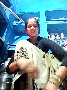 Jooli xx online show from 5, 2, 2026