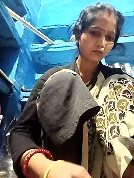 Jooli xx online show from 7, 2, 2026