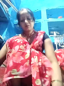 Jooli xx online show from 28, 3, 2026