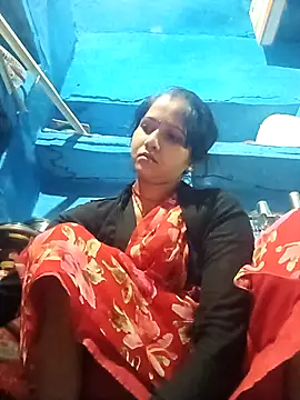 Jooli xx online show from 4, 4, 2026