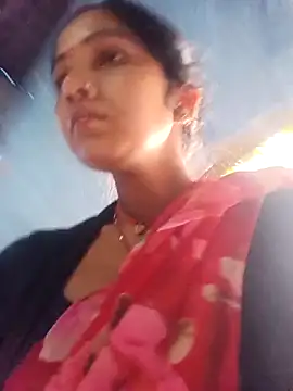 Jooli xx online show from 11, 4, 2026