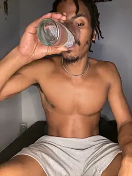 TRILLAHUNG online show from 15, 9, 2025