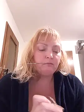 LiluLiluLilu online show from 20, 10, 2025