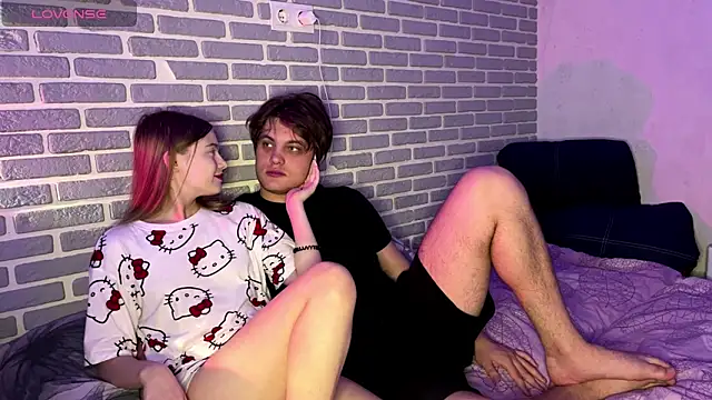 fetchingcouplee online show from 4, 10, 2025