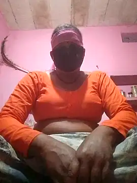 Snapshot of Ishwariya_Hatwal chatting on 13, 10, 2025 Ishwariya Hatwal online show from 13, 10, 2025