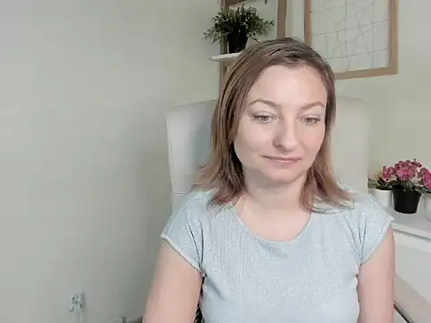 Snapshot of angelaSamt chatting on 17, 9, 2025 angelaSamt online show from 17, 9, 2025