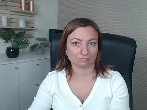 Snapshot of angelaSamt chatting on 22, 9, 2025 angelaSamt online show from 22, 9, 2025