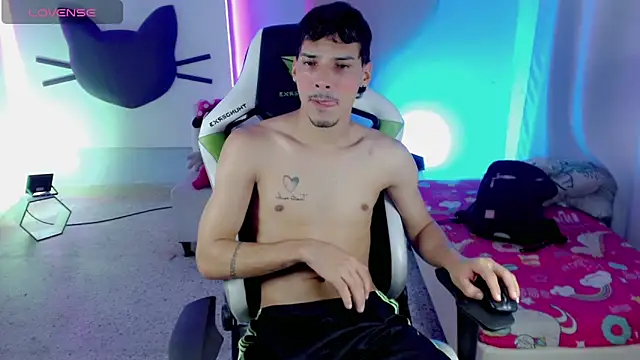 Snapshot of yankees_ chatting on 10, 10, 2025 yankees online show from 10, 10, 2025