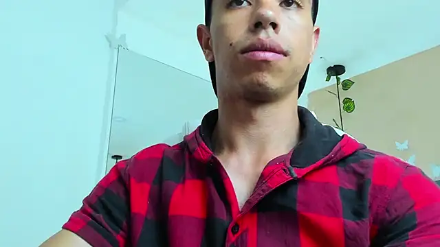 Snapshot of Muscle_Scott chatting on 13, 9, 2025 Muscle Scott online show from 13, 9, 2025