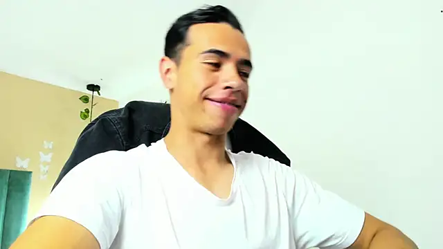 Snapshot of Muscle_Scott chatting on 15, 9, 2025 Muscle Scott online show from 15, 9, 2025