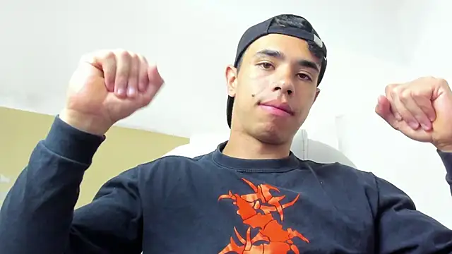 Snapshot of Muscle_Scott chatting on 19, 9, 2025 Muscle Scott online show from 19, 9, 2025