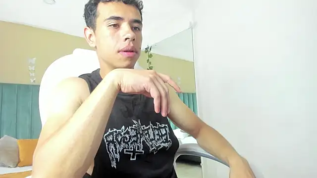 Snapshot of Muscle_Scott chatting on 23, 9, 2025 Muscle Scott online show from 23, 9, 2025