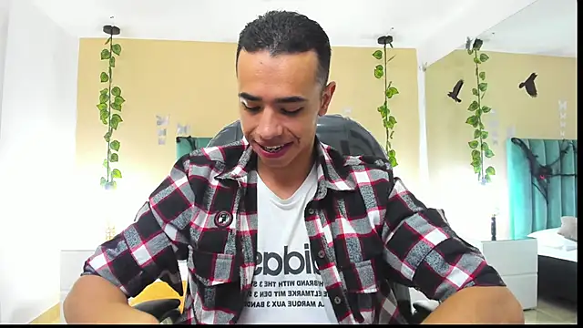 Snapshot of Muscle_Scott chatting on 25, 10, 2025 Muscle Scott online show from 25, 10, 2025