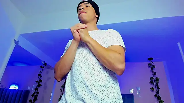 Snapshot of Muscle_Scott chatting on 10, 11, 2025 Muscle Scott online show from 10, 11, 2025