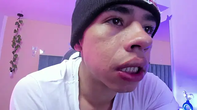 Snapshot of Muscle_Scott chatting on 2, 12, 2025 Muscle Scott online show from 2, 12, 2025