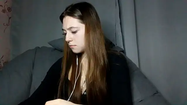 Sophiecuttie online show from 8, 10, 2025