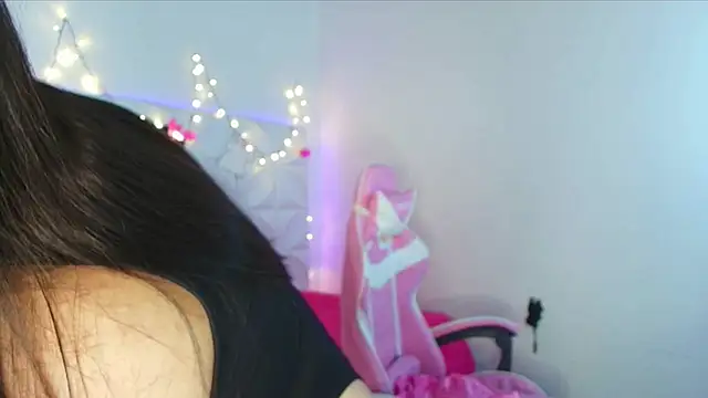 Snapshot of Abril1_gh chatting on 17, 10, 2025 Abril1 gh online show from 17, 10, 2025