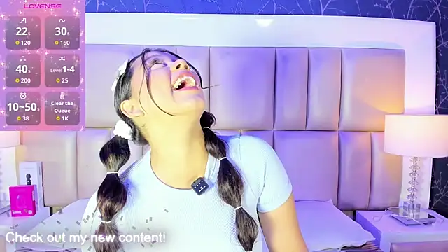 Snapshot of HatsaJones chatting on 10, 2, 2026 HatsaJones online show from 10, 2, 2026