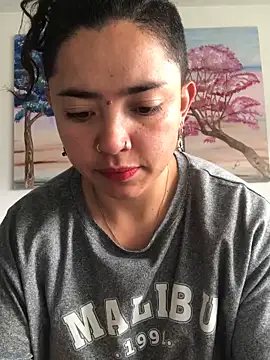 Snapshot of Paris_11 chatting on 25, 9, 2025 Paris 11 online show from 25, 9, 2025