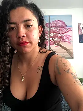 Snapshot of Paris_11 chatting on 1, 10, 2025 Paris 11 online show from 1, 10, 2025