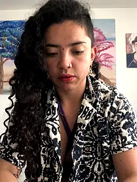 Snapshot of Paris_11 chatting on 11, 11, 2025 Paris 11 online show from 11, 11, 2025