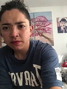 Snapshot of Paris_11 chatting on 13, 11, 2025 Paris 11 online show from 13, 11, 2025