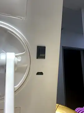 TiffanyyLam online show from 21, 10, 2025