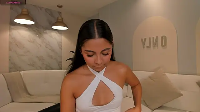 NinaBlum online show from 11, 9, 2025