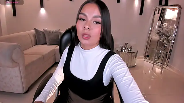 NinaBlum online show from 17, 9, 2025