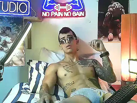 Strongcockfitness online show from 10, 10, 2025