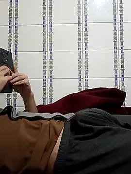 BeakedMezuza online show from 12, 4, 2026