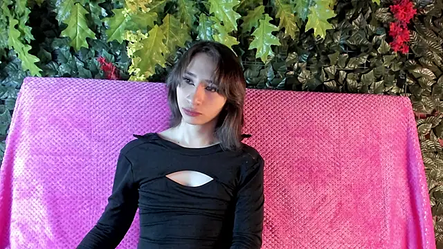 Charlottee slave online show from 16, 10, 2025