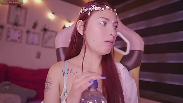 Rebecah 1 online show from 28, 10, 2025