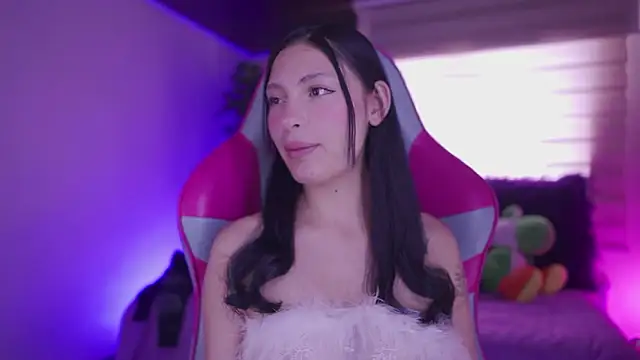 Snapshot of Rebecah_1 chatting on 12, 2, 2026 Rebecah 1 online show from 12, 2, 2026