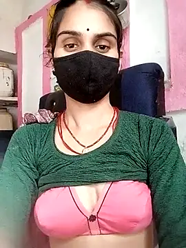 Snapshot of Nishaa_ji chatting on 8, 10, 2025 Nishaa ji online show from 8, 10, 2025