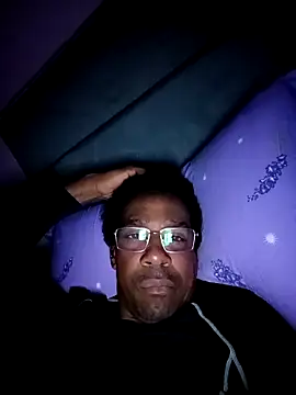 Snapshot of estrogeni chatting on 5, 3, 2026 estrogeni online show from 5, 3, 2026