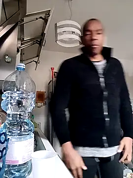 Snapshot of estrogeni chatting on 31, 3, 2026 estrogeni online show from 31, 3, 2026