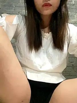 Snapshot of _sury00_ chatting on 4, 10, 2025  sury00  online show from 4, 10, 2025