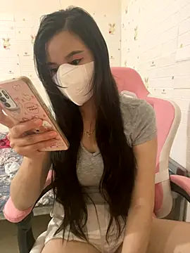 Snapshot of _sury00_ chatting on 7, 10, 2025  sury00  online show from 7, 10, 2025