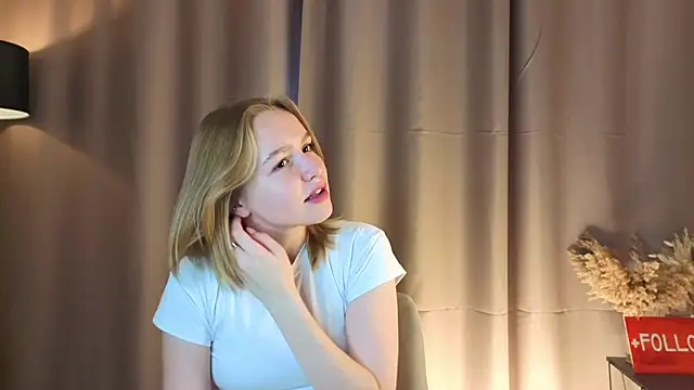 Snapshot of VinnieSerrano chatting on 10, 9, 2025 VinnieSerrano online show from 10, 9, 2025