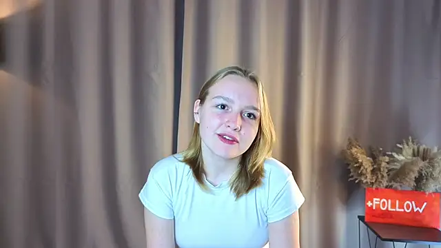 Snapshot of VinnieSerrano chatting on 13, 9, 2025 VinnieSerrano online show from 13, 9, 2025