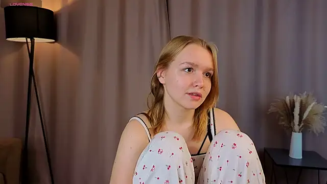 Snapshot of VinnieSerrano chatting on 20, 10, 2025 VinnieSerrano online show from 20, 10, 2025