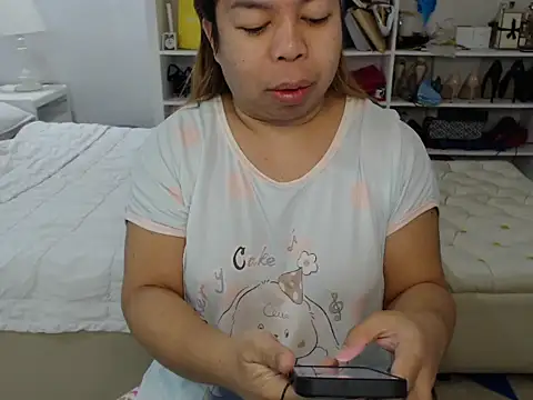 queengreatdivats01 online show from 16, 4, 2026