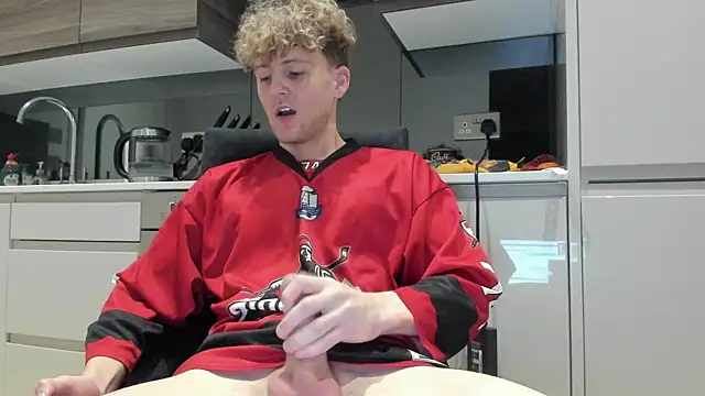 DominantAlex18 online show from 7, 11, 2025